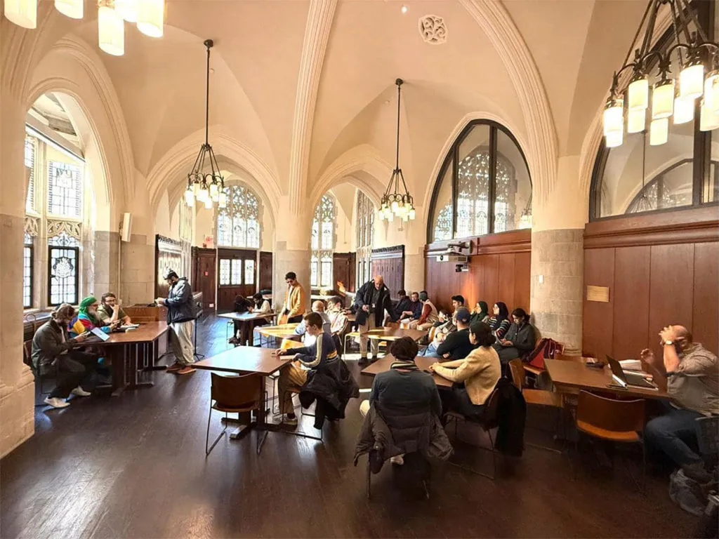 La sainteté à la lumière du soufisme et de la recherche académique : conférence du Shaykh Mohamed Faouzi al-Karkari à l'Université de Yale