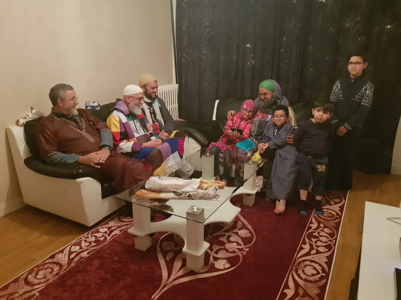 Sidi Shaykh invité à dîner chez Abdelkhabir