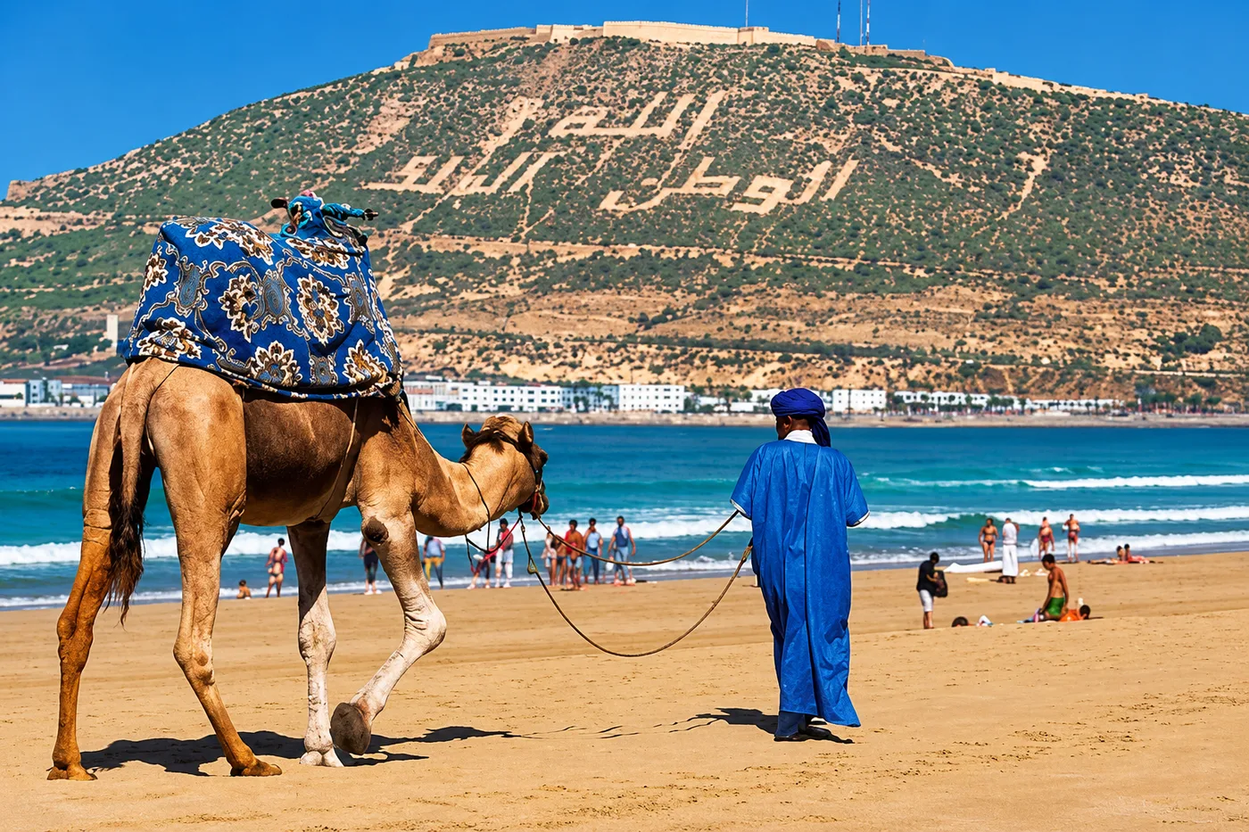 شاطئ أكادير وتلّة القصبة