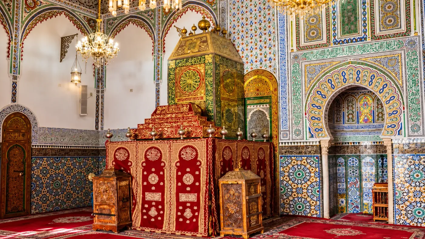 Mausolée de Moulay Idriss al-Azhar dit « Moulay Idriss II » situé dans sa zawiya au cœur de la médina de Fès, près de l’Université al-Qarawiyyin.